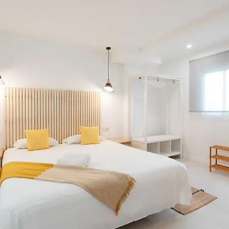 Apartment Amplio Cerca Centro Historico Y Turia 5pax 2 Bath Valencia