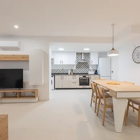 Amplio Cerca Centro Historico Y Turia 5pax 2 Bath Valencia