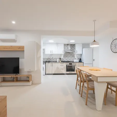 Amplio Cerca Centro Historico Y Turia 5pax 2 Bath Apartament Walencja