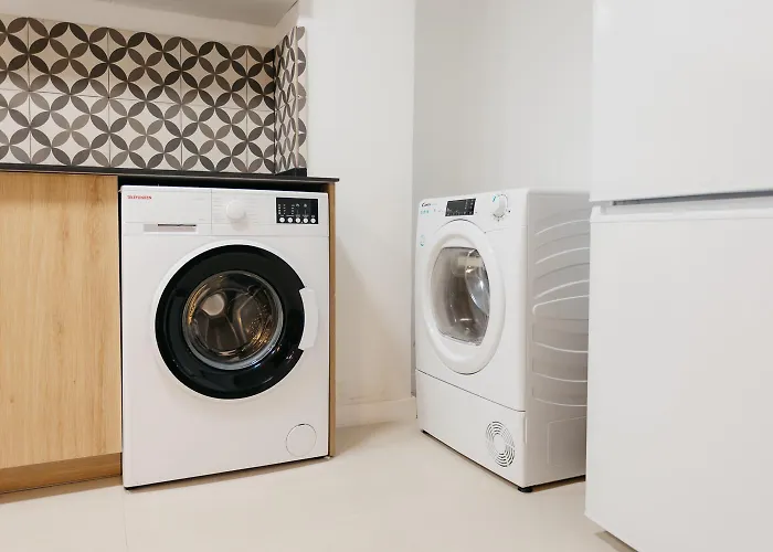 Daire Amplio Cerca Centro Historico Y Turia 5pax 2 Bath