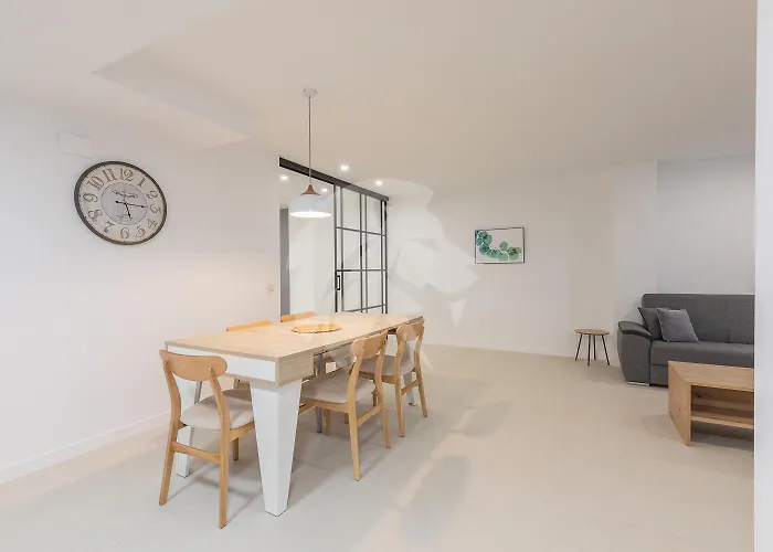 Amplio Cerca Centro Historico Y Turia 5pax 2 Bath Daire