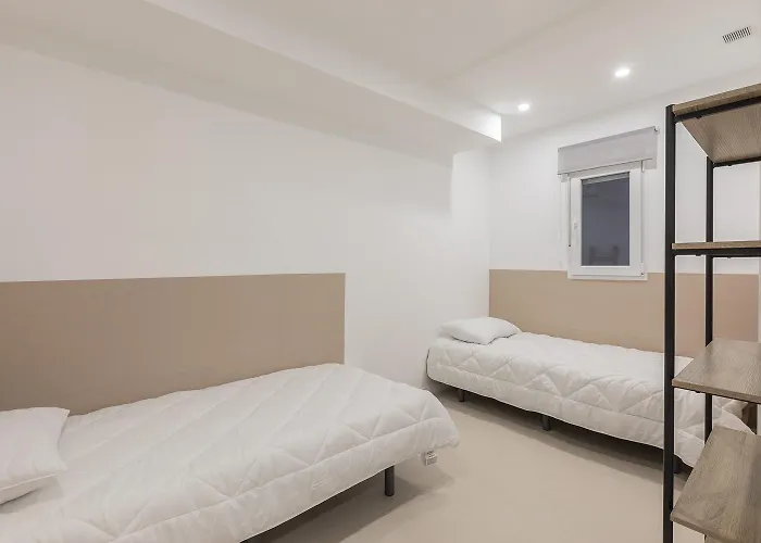 Amplio Cerca Centro Historico Y Turia 5pax 2 Bath Daire *