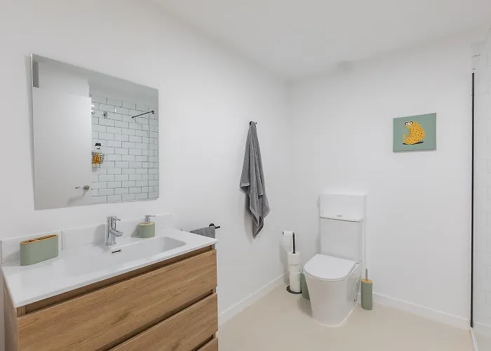 Amplio Cerca Centro Historico Y Turia 5pax 2 Bath Daire *