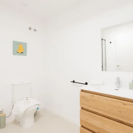 Appartement Amplio Cerca Centro Historico Y Turia 5pax 2 Bath *