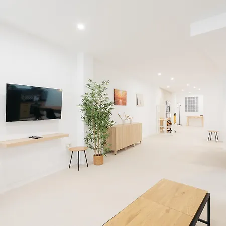 Amplio Cerca Centro Historico Y Turia 5pax 2 Bath Appartement