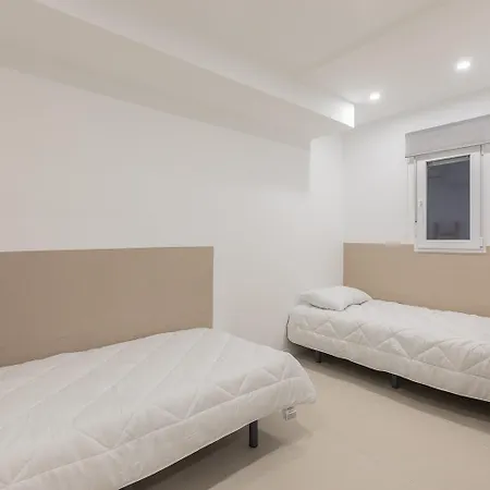 Amplio Cerca Centro Historico Y Turia 5pax 2 Bath Appartement *