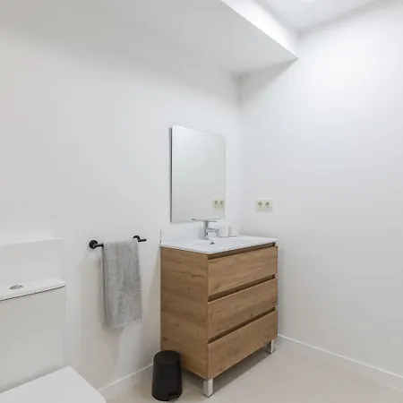 Amplio Cerca Centro Historico Y Turia 5pax 2 Bath Appartement